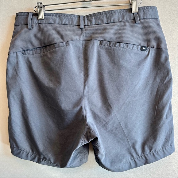 Men’s Nike Golf Shorts 32” Waist - Picture 3 of 3